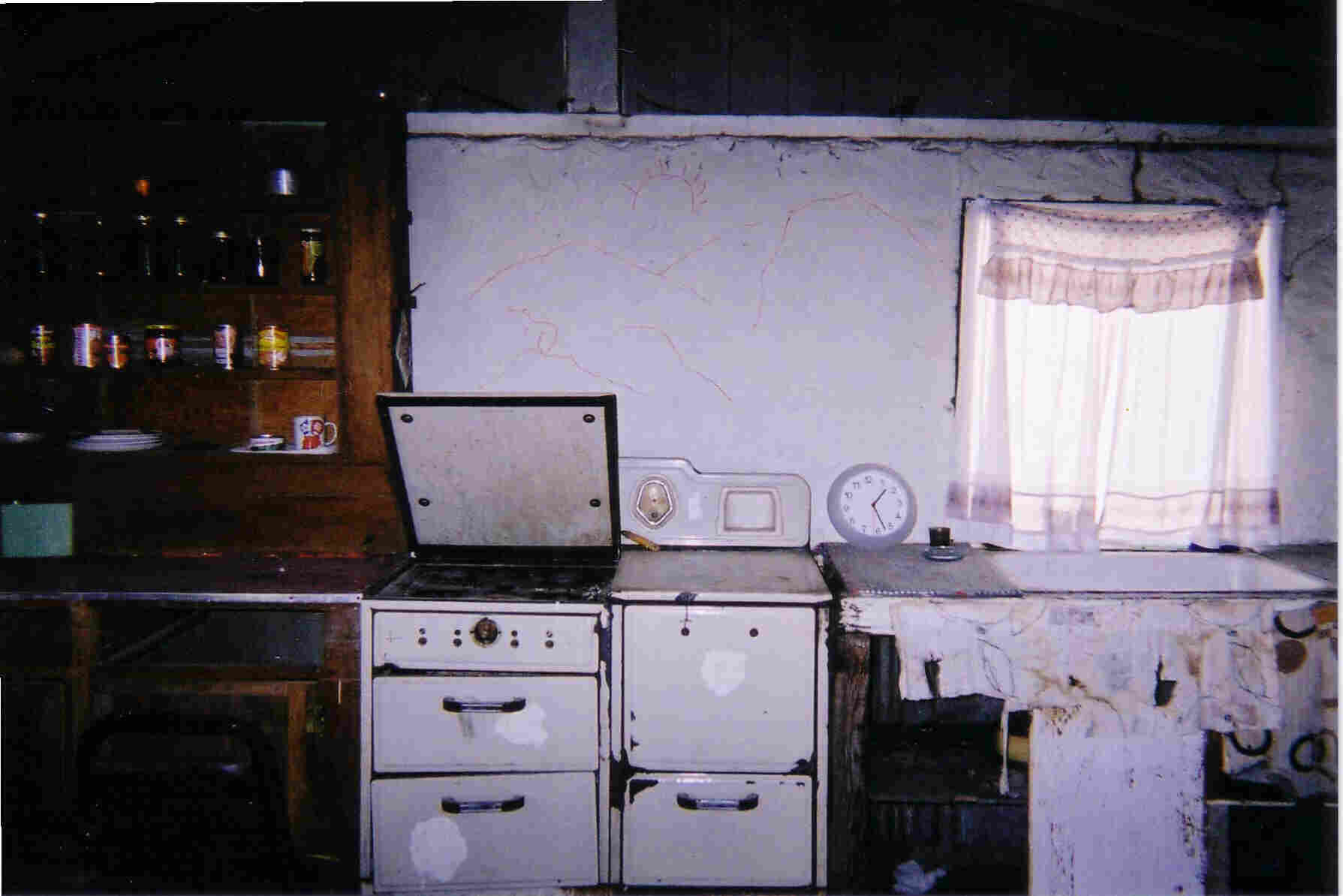 barker33.JPG (231533 bytes)